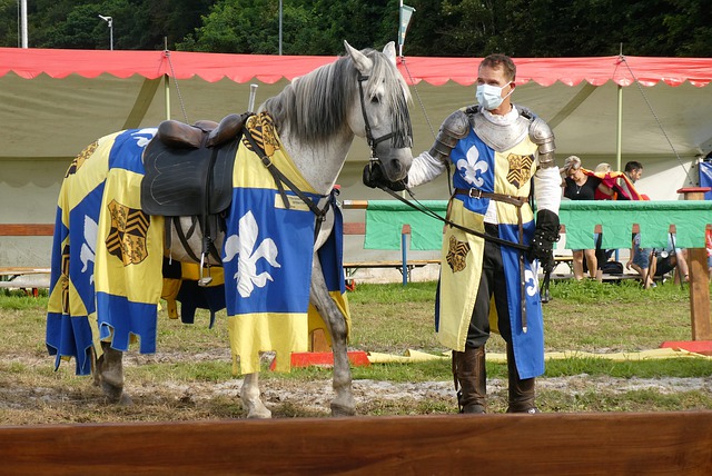 示强烈质疑 示强烈质疑