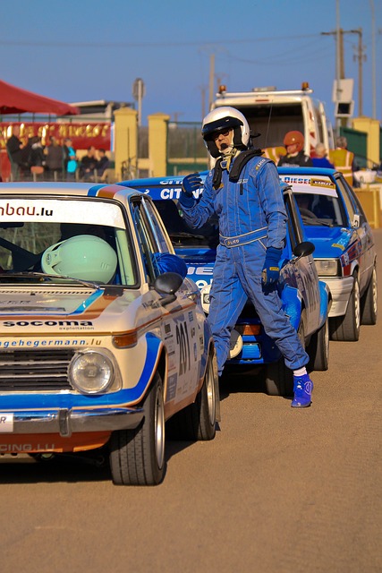 尽管目前面 尽管目前面